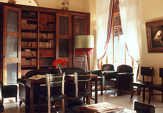 Lobby library
